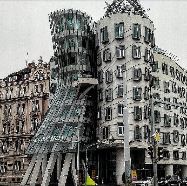 Dancing house