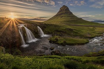 Západ u hory Kirkjufell